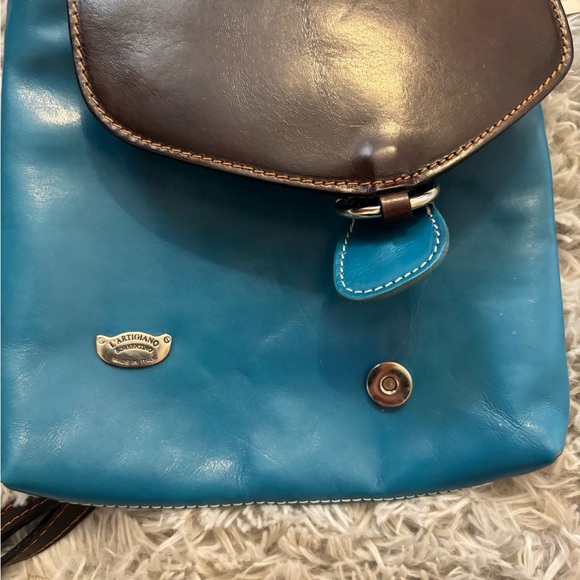 NWT Italian Leather Blue Crossbody Bag - Picture 6 of 10